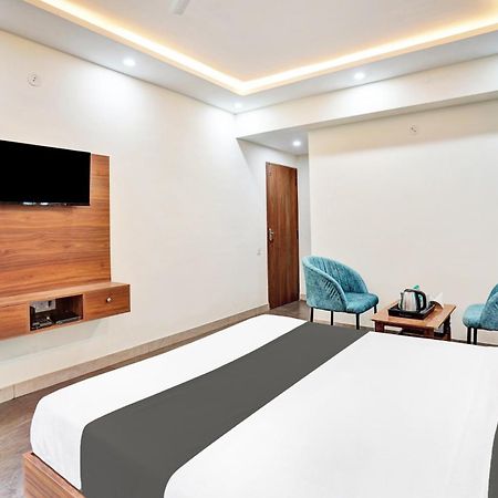 Hotel O Gayathri Metro Deluxe Bangalore Ngoại thất bức ảnh