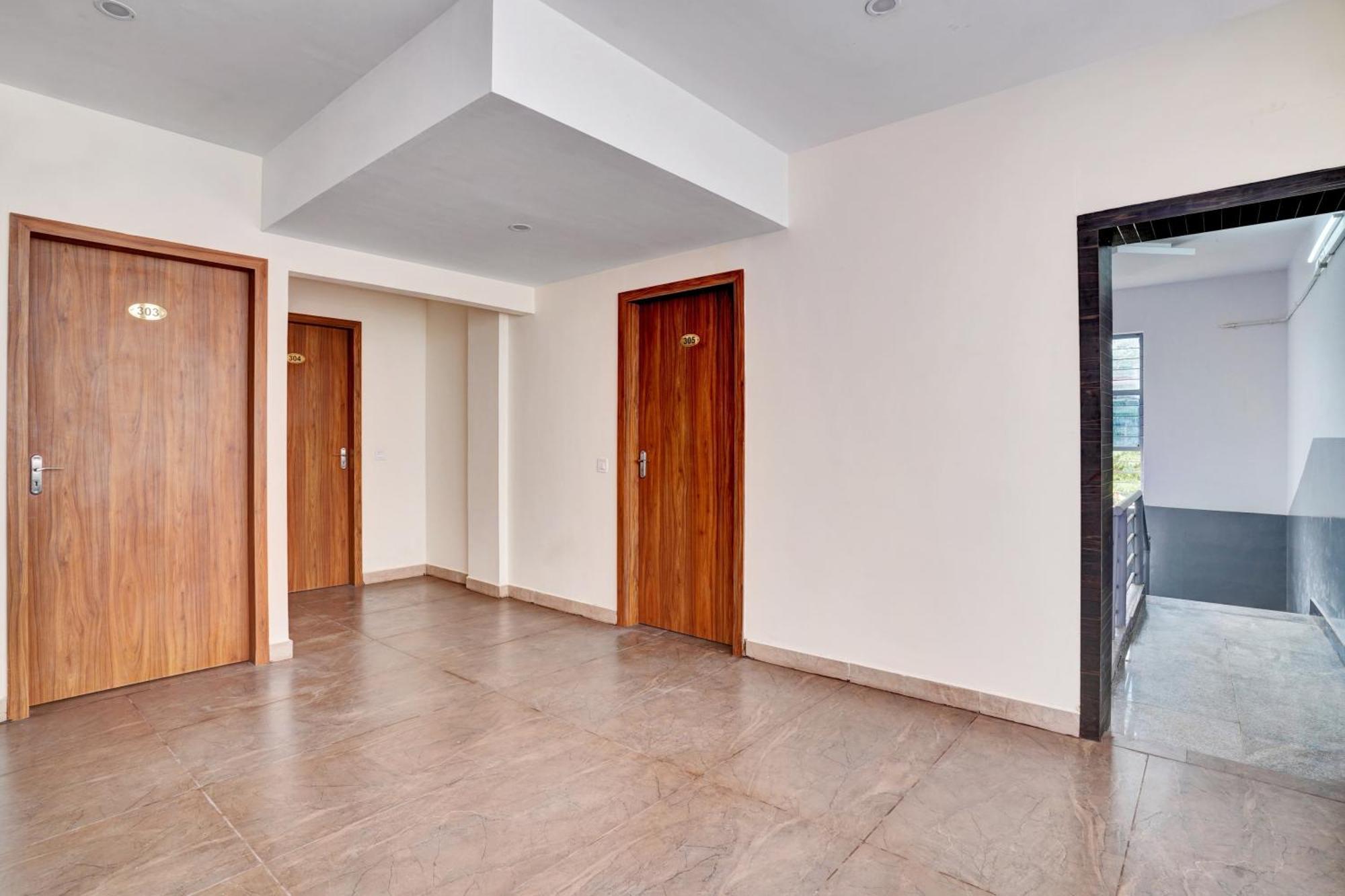 Hotel O Gayathri Metro Deluxe Bangalore Ngoại thất bức ảnh