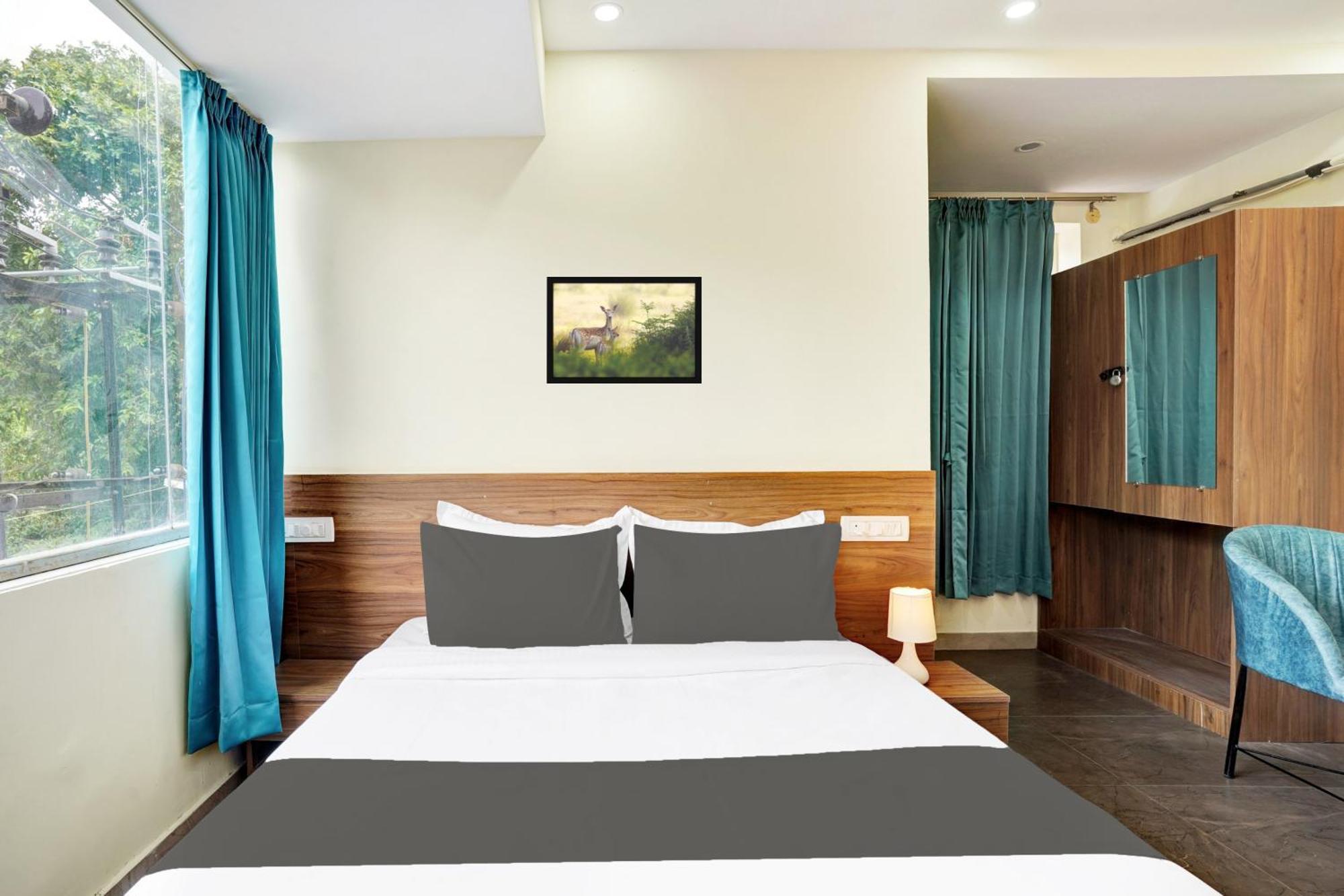 Hotel O Gayathri Metro Deluxe Bangalore Ngoại thất bức ảnh